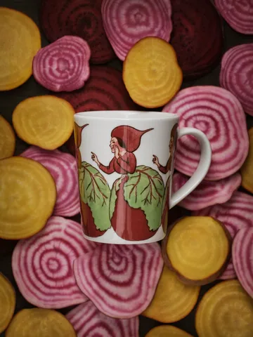 Mrs Beetroot mug - 28 cl, with handle - Design House Stockholm