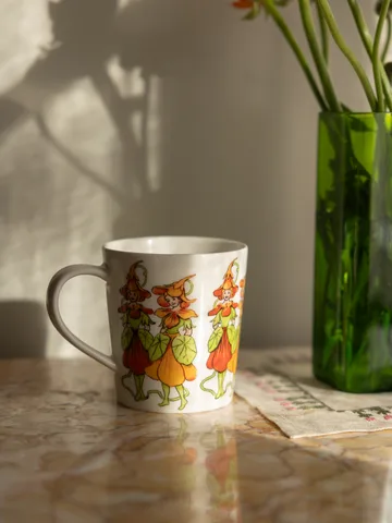 Nasturtium mug with handle 40 cl - White - Design House Stockholm