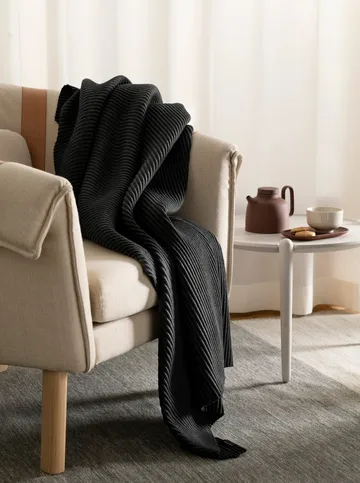 Pleece throw 140x160 cm - Black - Design House Stockholm