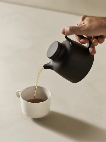 Sand teapot 65 cl - Black clay - Design House Stockholm