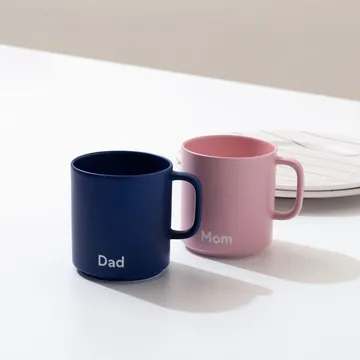 Design Letters VIP favourite cup with handle 25 cl - Dad - Design Letters