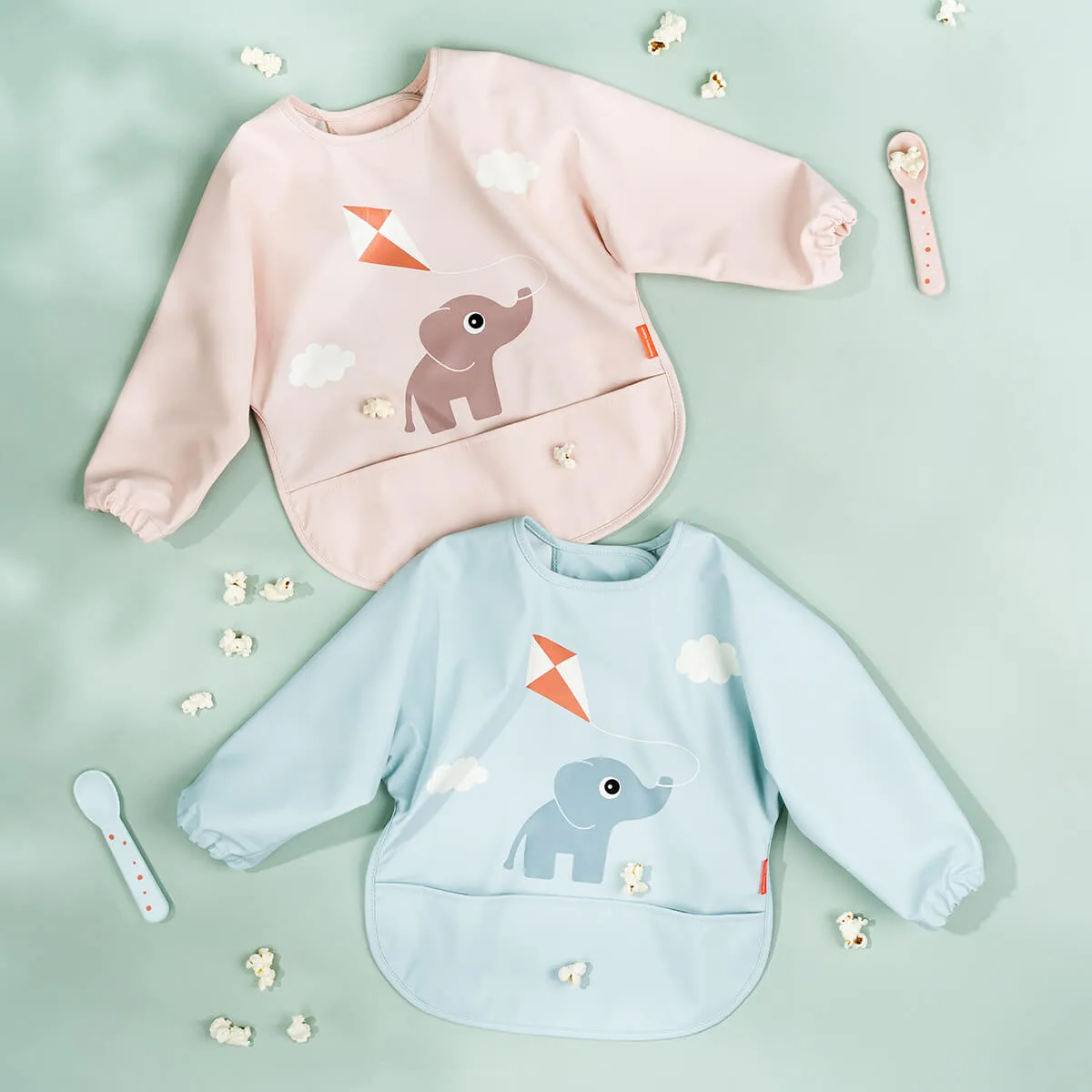 Playground bib with sleeve, Blue Done by deer