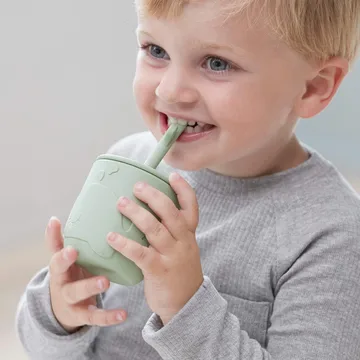Wally mug with peekaboo straw 2-pack. - Green - Done by deer