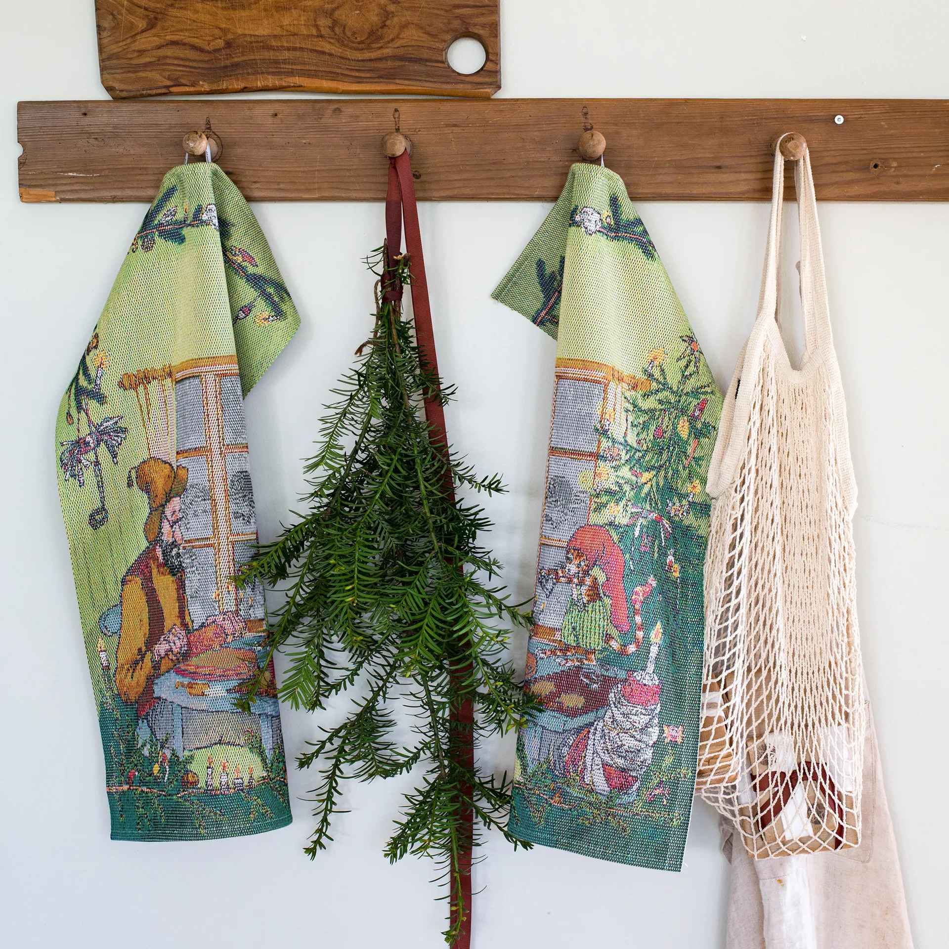 Pettson & Findus kitchen towel, Christmas decoration Ekelund Linneväveri