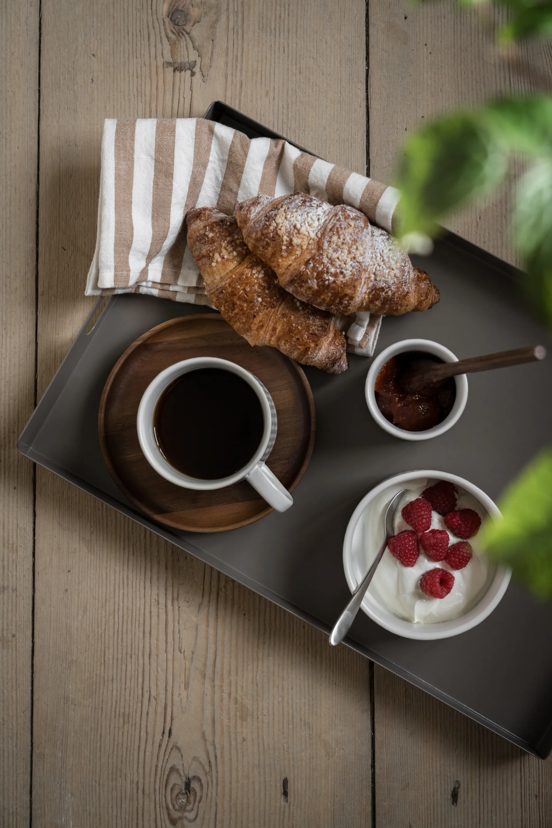 Ernst tray metal 30x45 cm, Mole ERNST