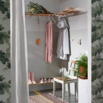 Nostalgi hat shelf/ shoe shelf - oak, white - Essem Design