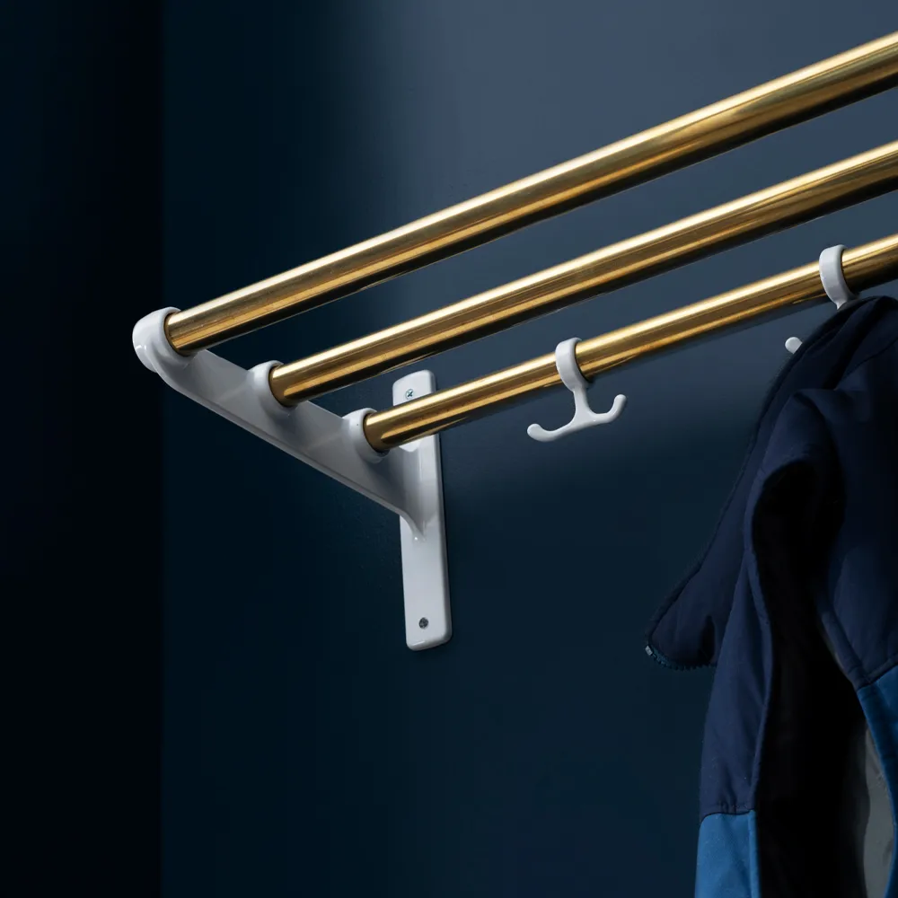 Nostalgi Shoe or hat shelf, Brass, white stand Essem Design