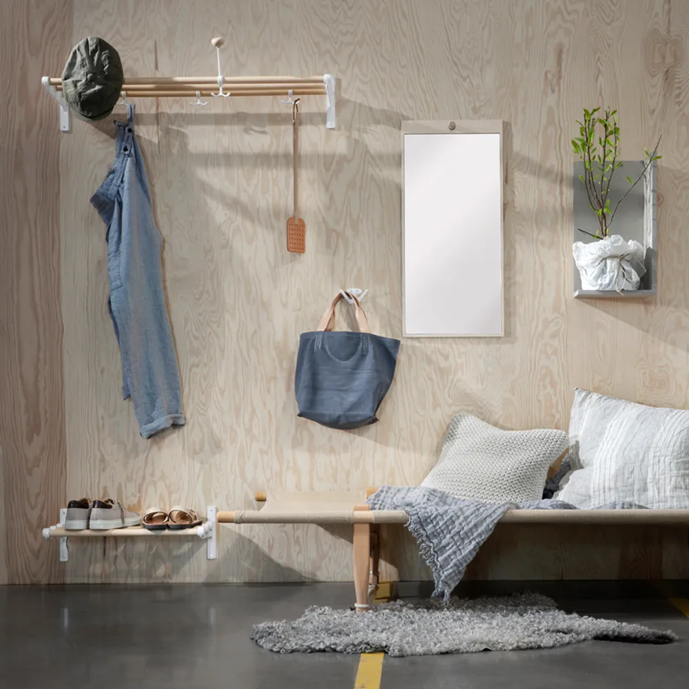 Tillbakablick rectangular mirror, Black Essem Design