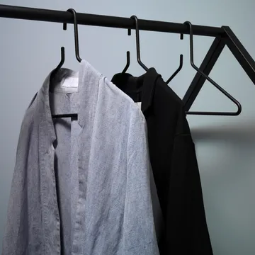Triangel hanger 3-pack - black - Essem Design