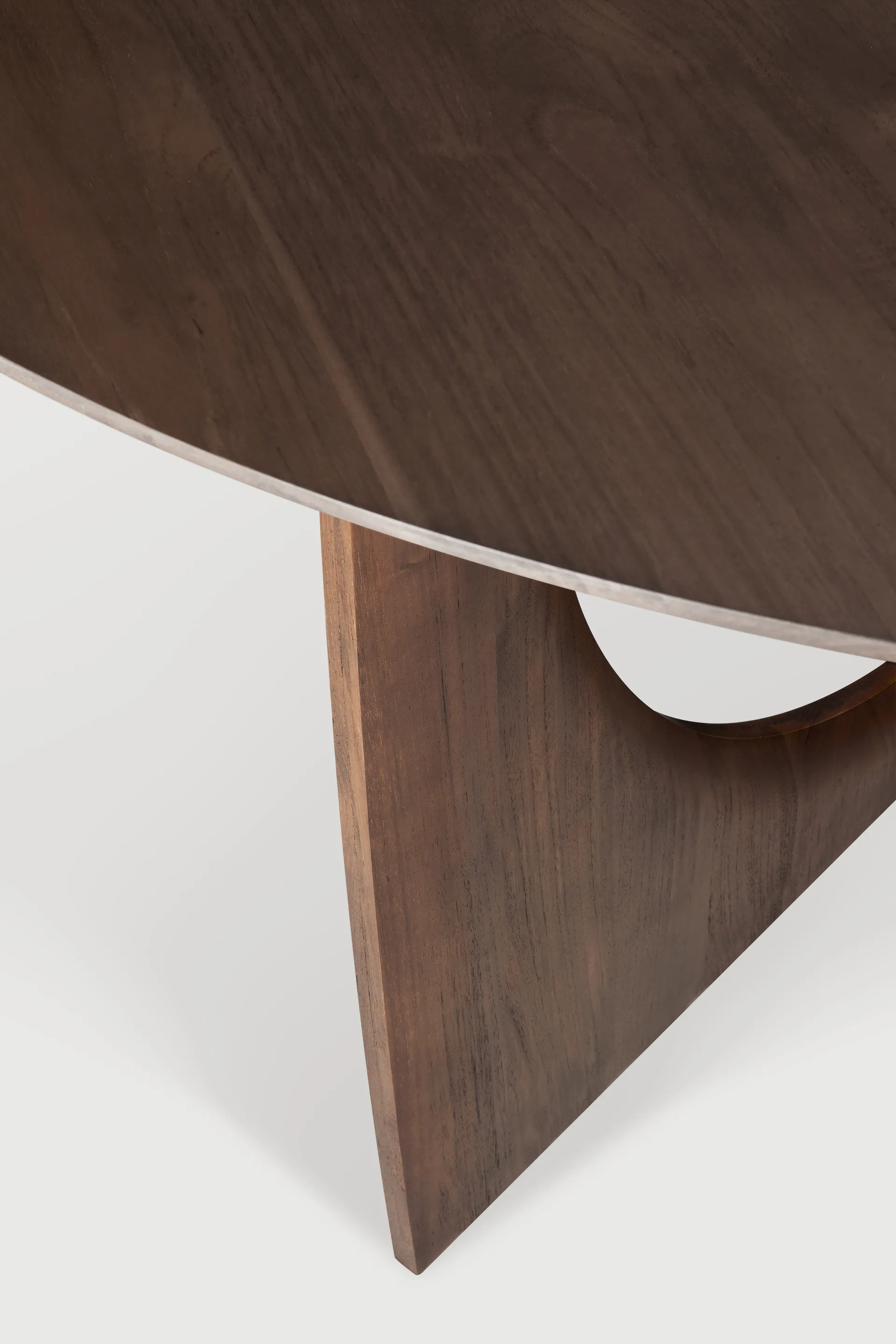 Geometric dining table, Dark stained teak 150 cm Ethnicraft
