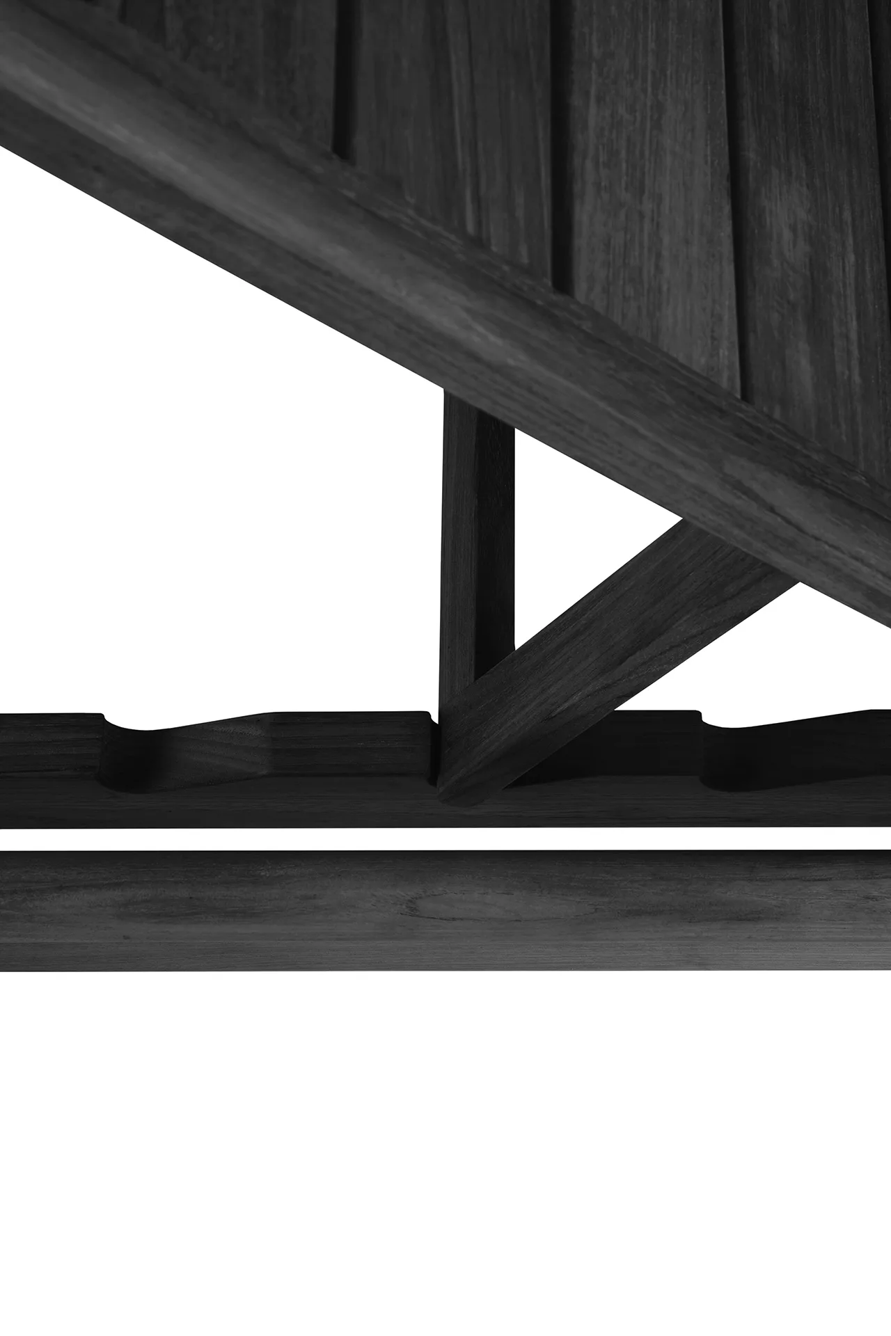 Jack outdoor sunbed black stained teak, Excl. cushion Ethnicraft
