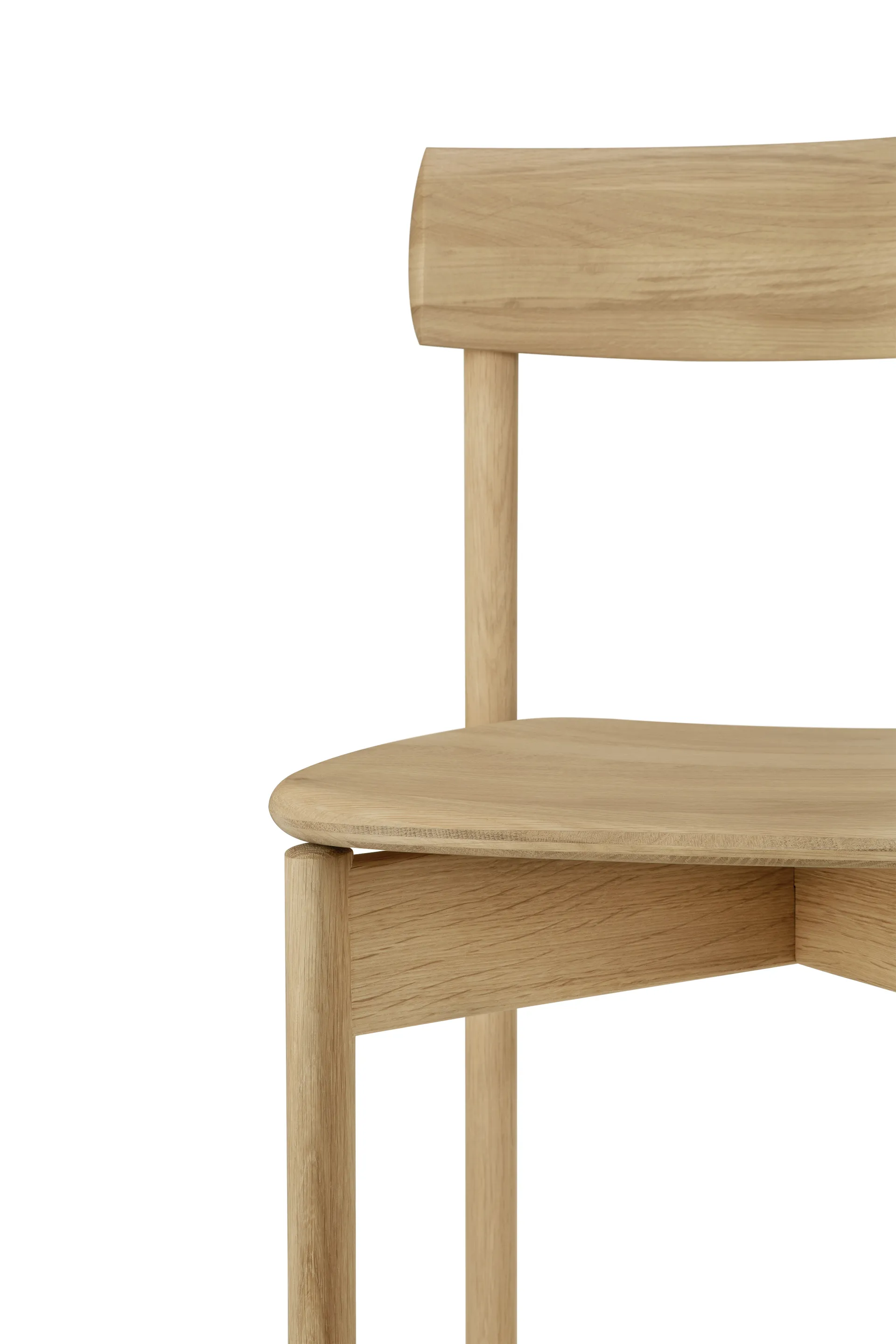 Risu chair, Lacquered oak Ethnicraft