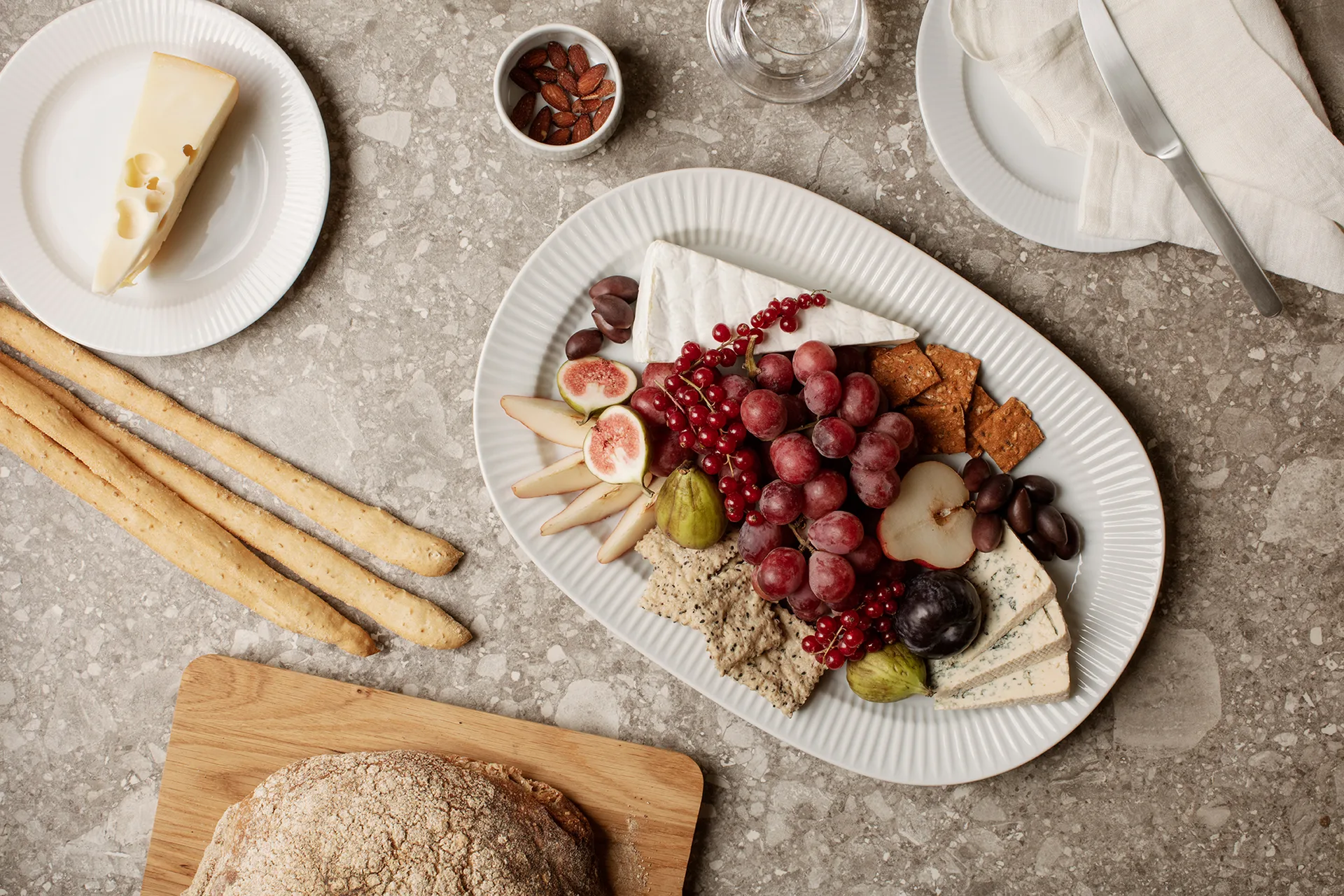 Eva Trio Legio Nova serving plate 29x42 cm, White Eva Solo