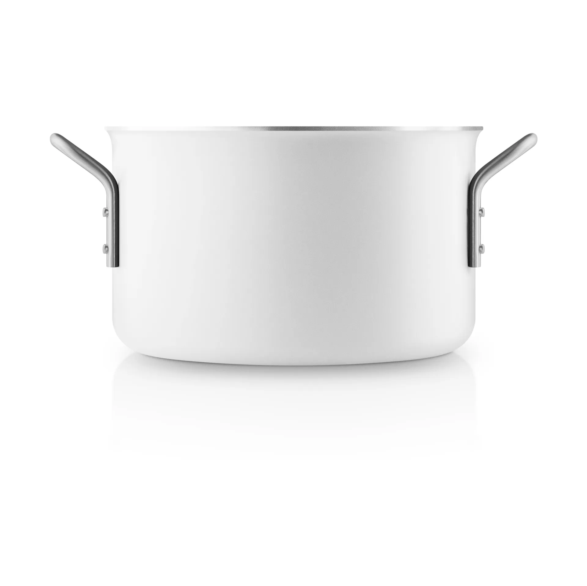 Eva Trio White Line Slip-Let ceramic pot, 3.8 L Eva Solo