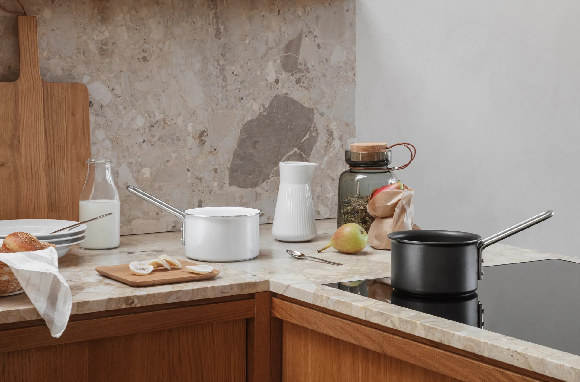 Eva Trio White Line Slip-Let ceramic saucepan, 1.1 L Eva Solo