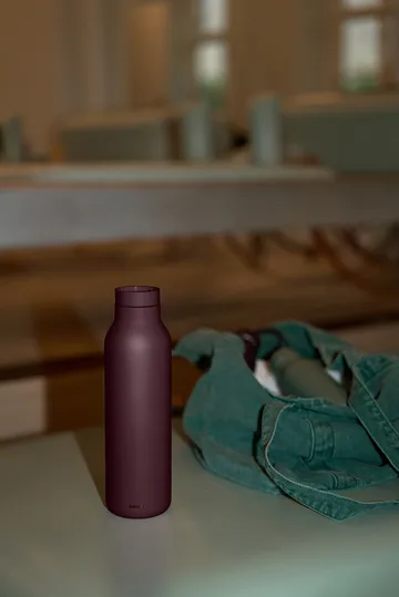 Urban thermos bottle 0.7 L - Fig purple - Eva Solo