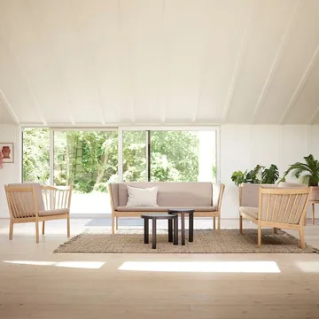 J146 armchair - Oak lacquered-light grey - FDB Møbler