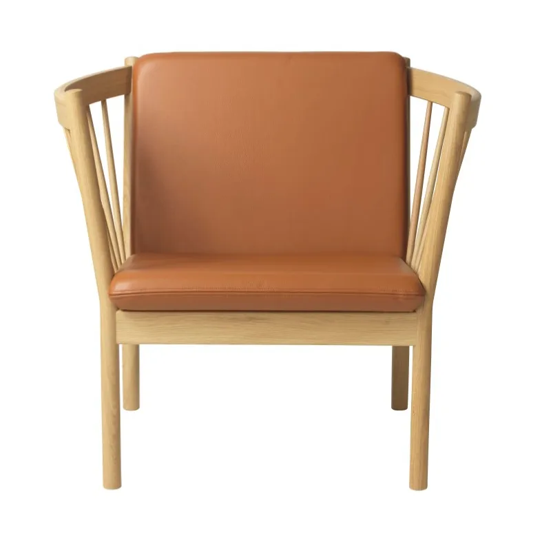 J146 armchair, Oak nature lacquered-cognac leather FDB Møbler
