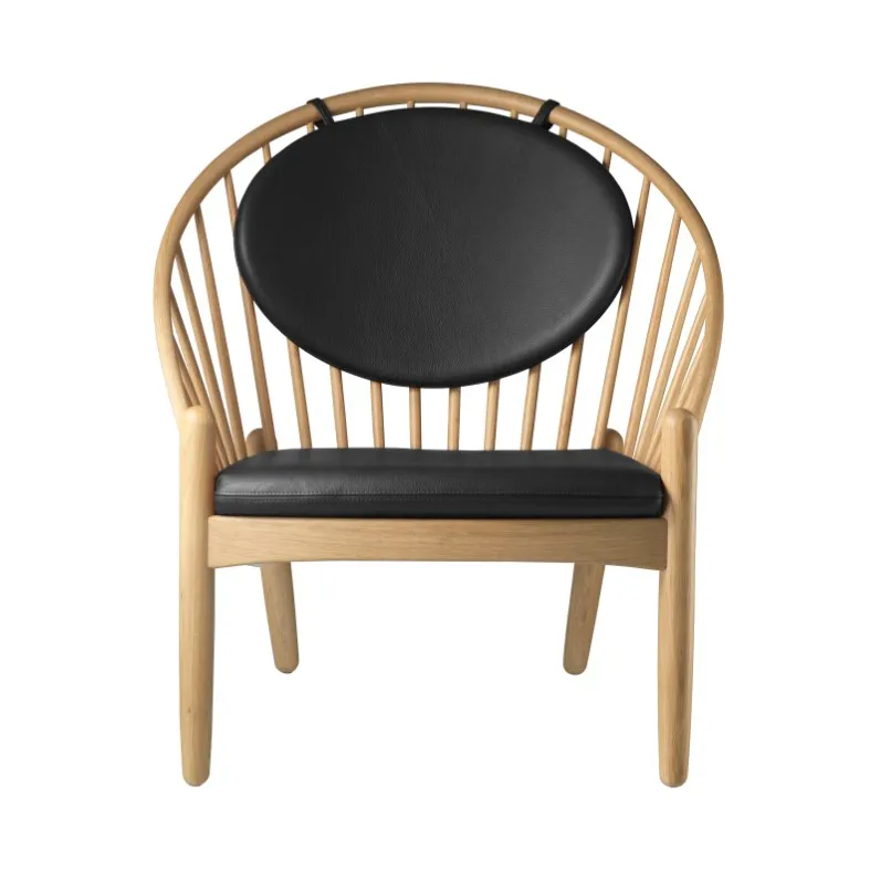 J166 Jørna chair, Oak nature lacquered-black leather FDB Møbler