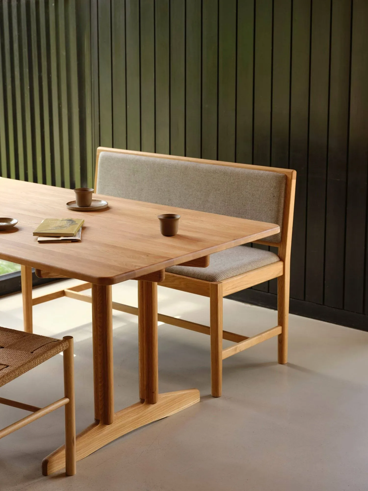 J176 Sønderborg bench, Lacquered oak-mottled FDB Møbler