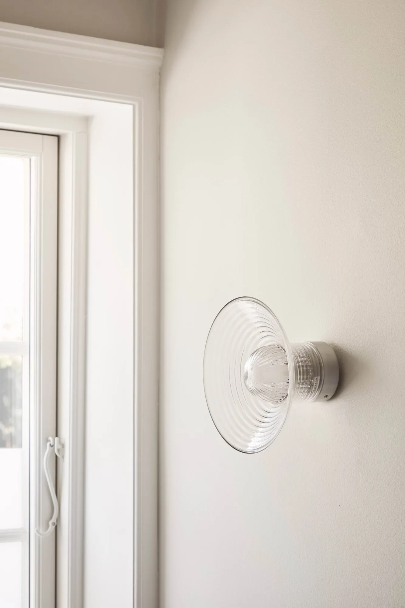 U12 Sletterhage wall lamp, Aluminium-opal glass, fixed installation FDB Møbler