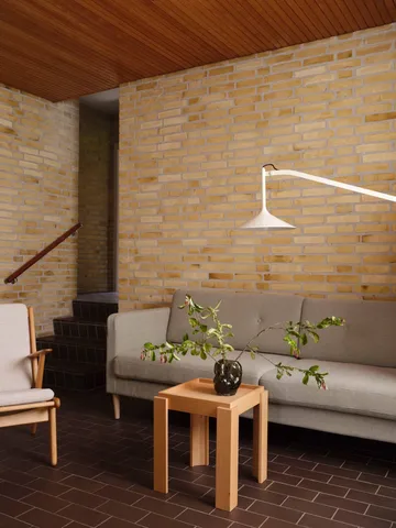 U17 Hasle wall lamp - Oyster white, 134 cm - FDB Møbler