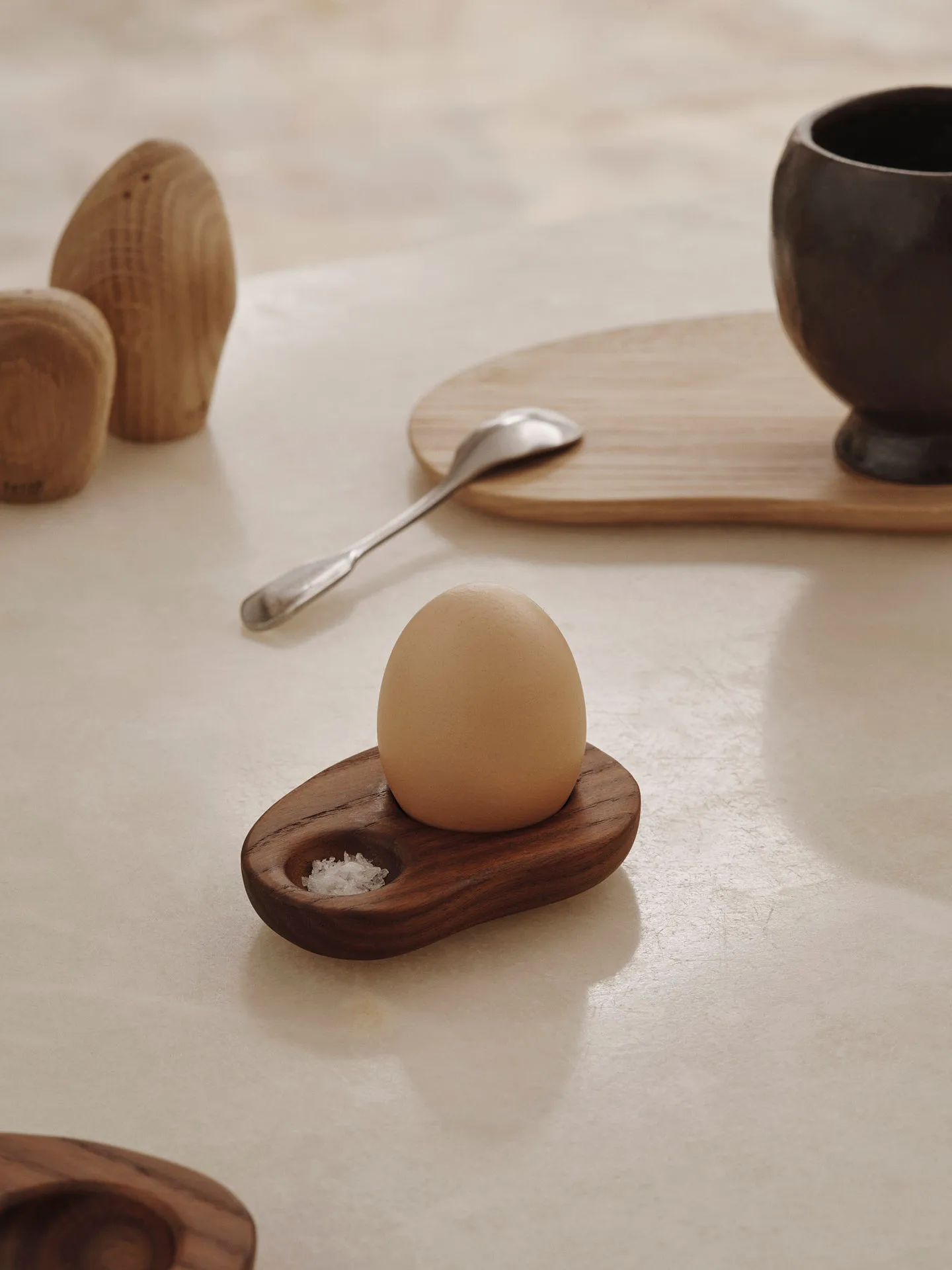 Cairn egg cup 2-pack, Dark brown Ferm Living