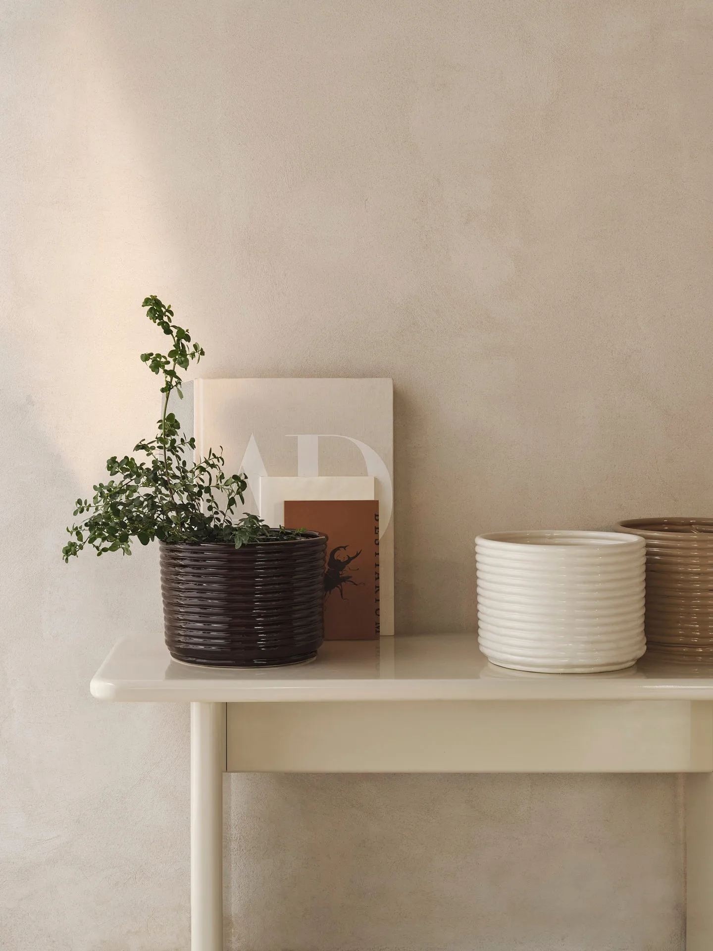 Corduroy flower pot Ø20x15 cm, Carob Brown Ferm Living