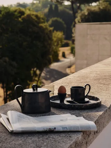 Flow teapot 1.5 L - Black - Ferm Living