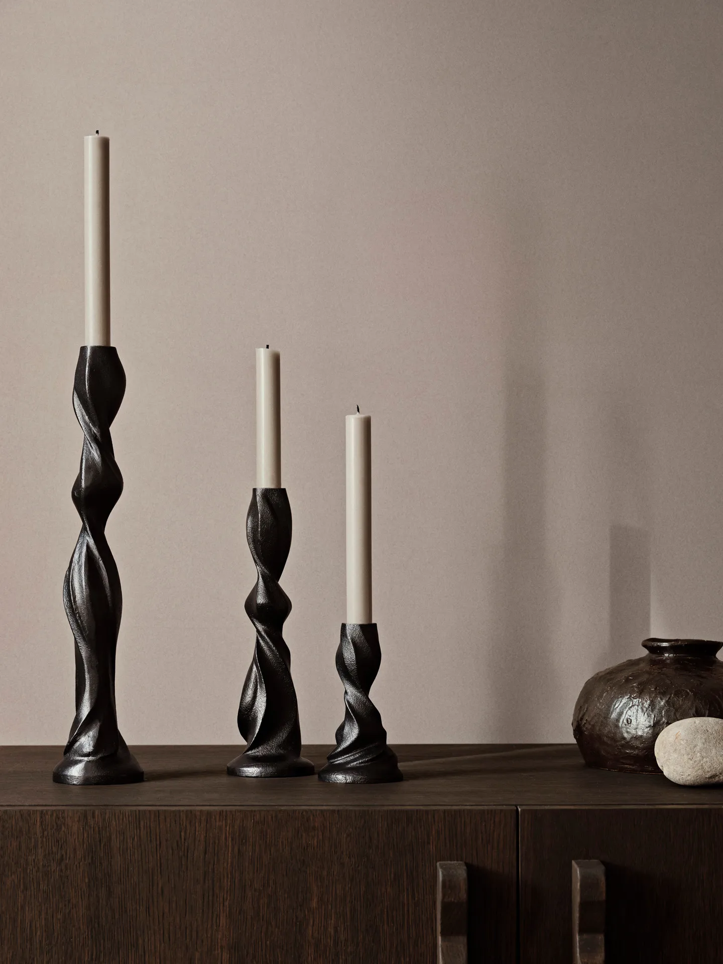 Gale candlestick 25 cm, Blackened Aluminium Ferm Living