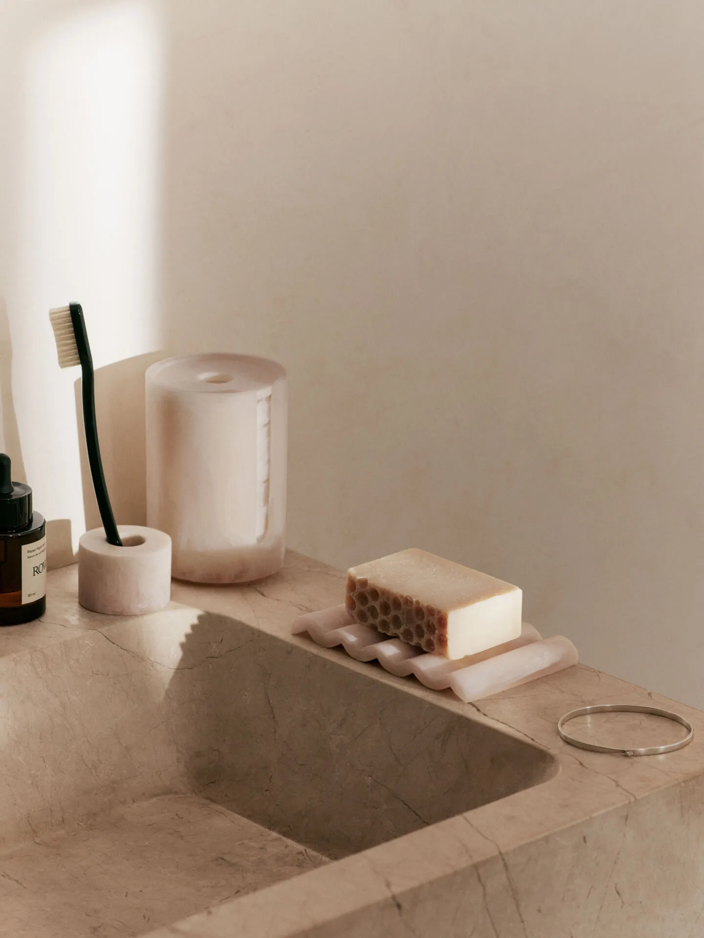 Mist soap dish 9x14 cm, Pearl Ferm Living