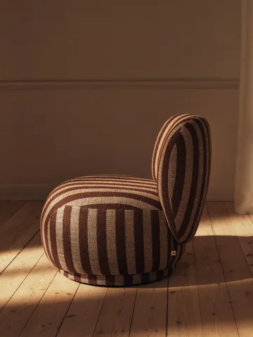 Rico lounge chair piccolo - Louisiana, Sand-chocolate - Ferm Living