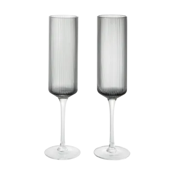 Ripple Champagne flutes champagne glasses 15 cl 2-pack - Smoked Grey - Ferm Living