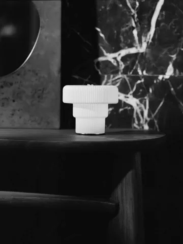 Ripple portable table lamp 10 cm - White - Ferm Living