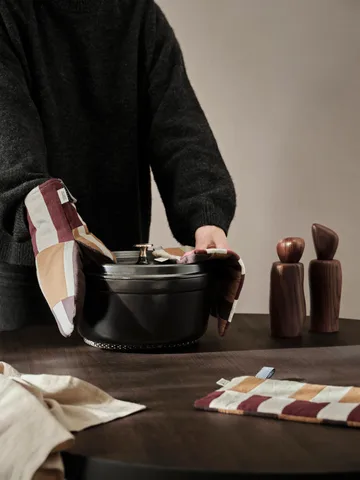 Section oven glove - Patchwork - Ferm Living