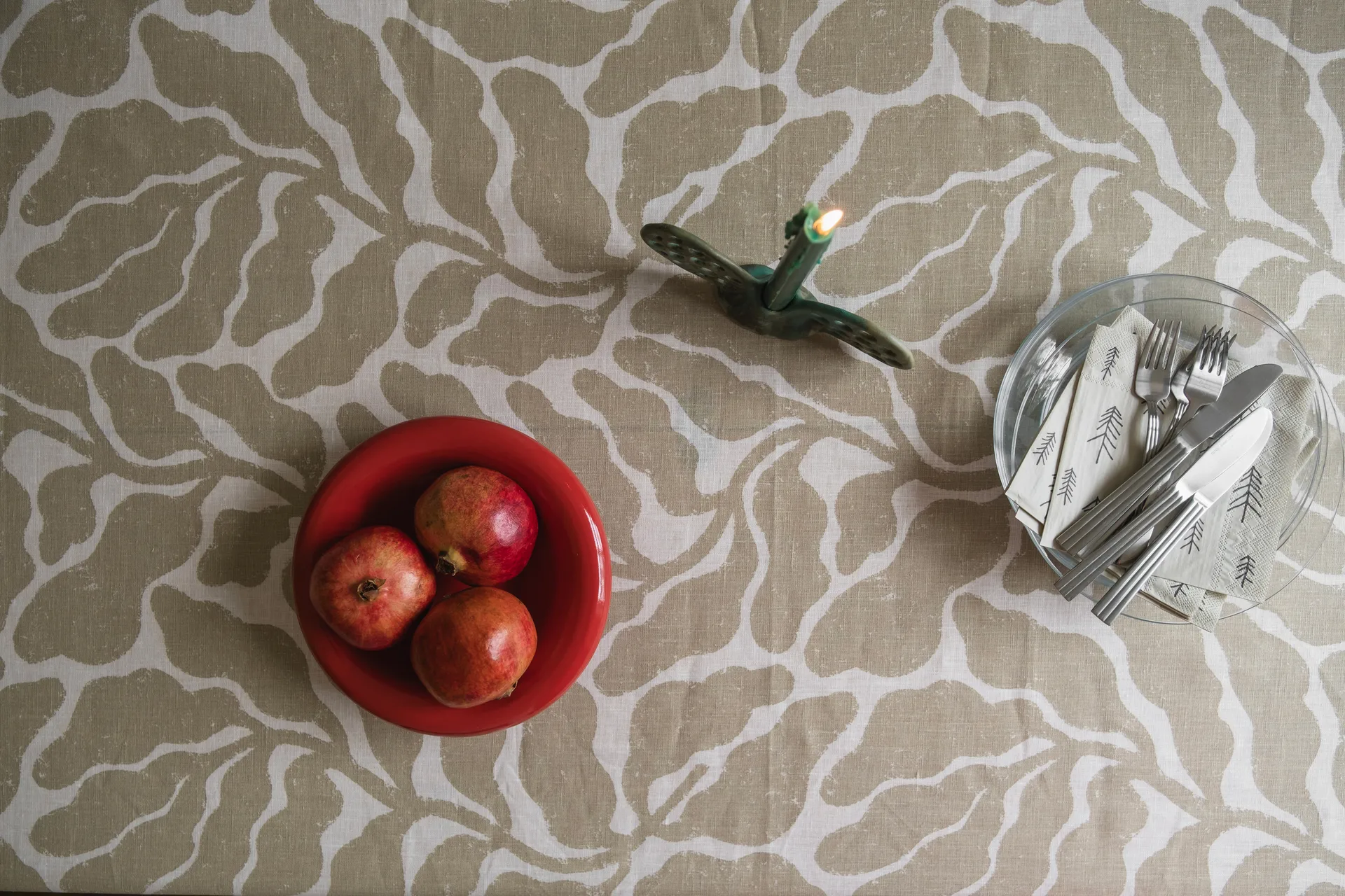 Leaves tablecloth, Sand, 149x250 cm Fine Little Day