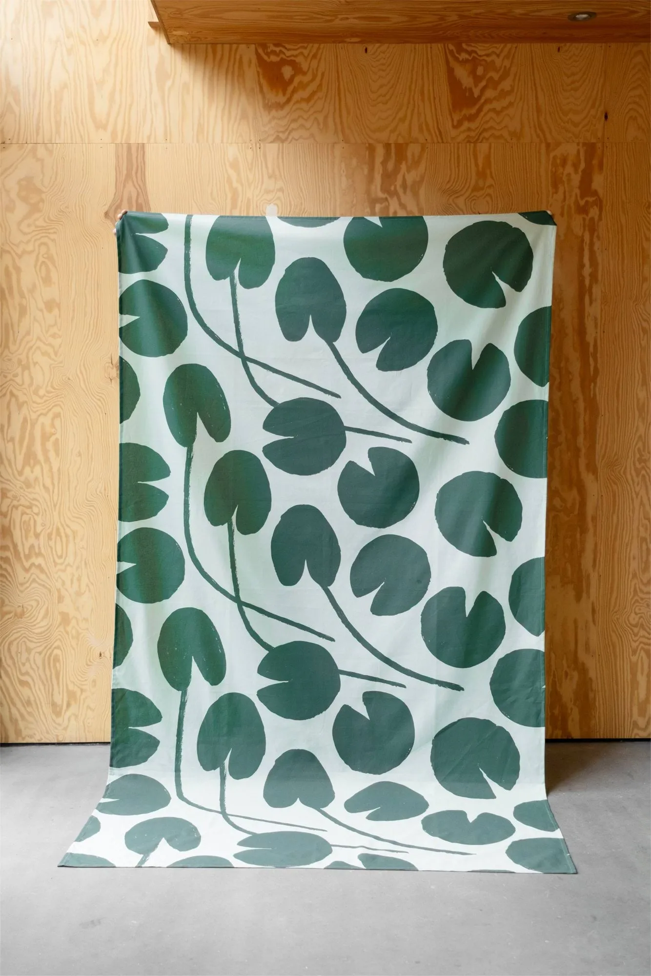 Water lilies tablecloth, Light green-green, 147x147 cm Fine Little Day