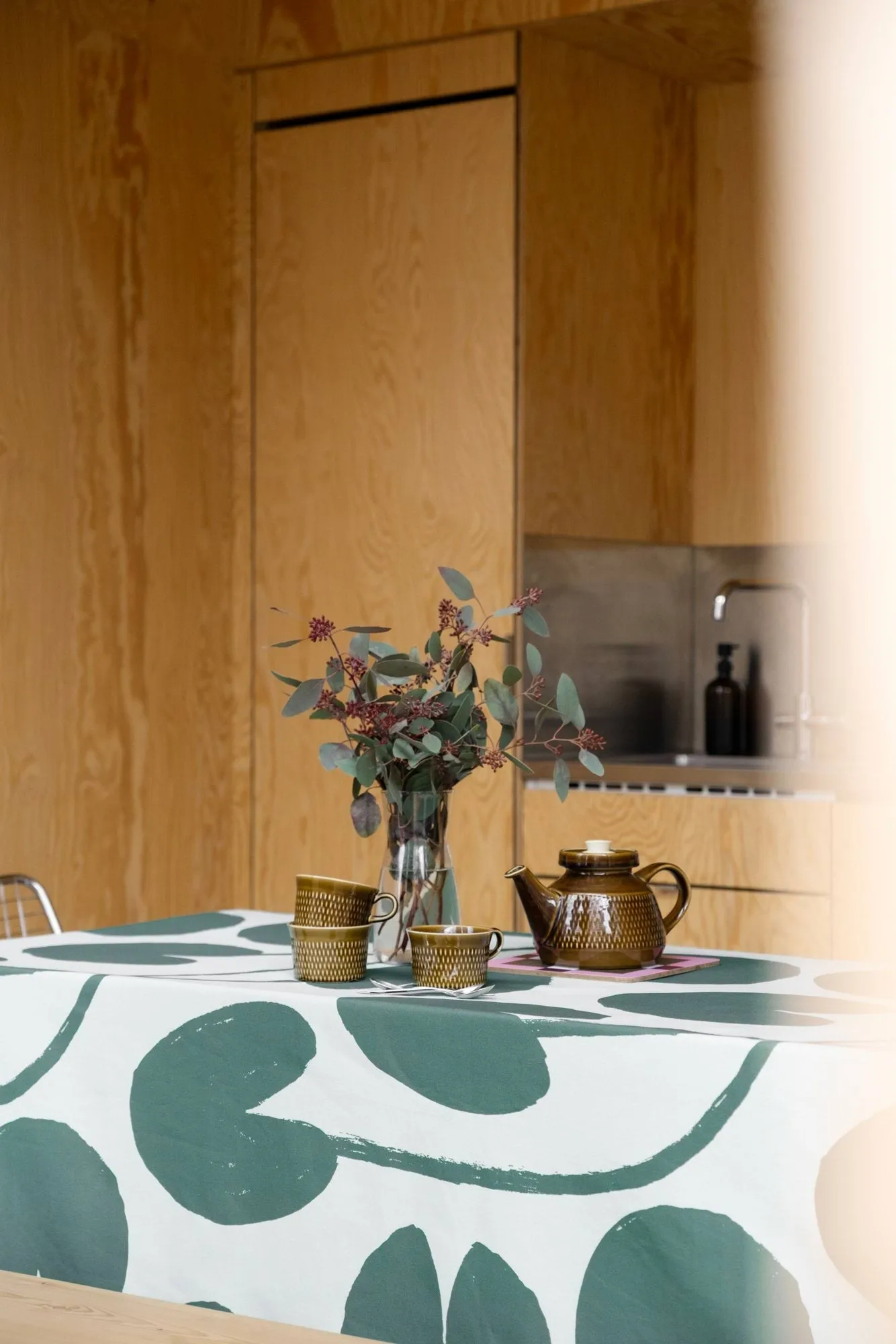 Water lilies tablecloth, Light green-green, 147x147 cm Fine Little Day