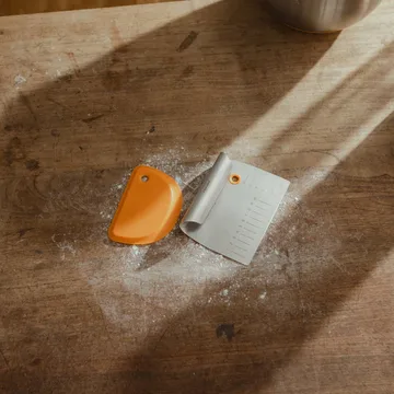 Functional Form dough scraper - Metal-silicone, 2 pieces - Fiskars