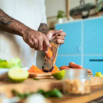 Functional Form grater - Coarse, 30.8 cm - Fiskars