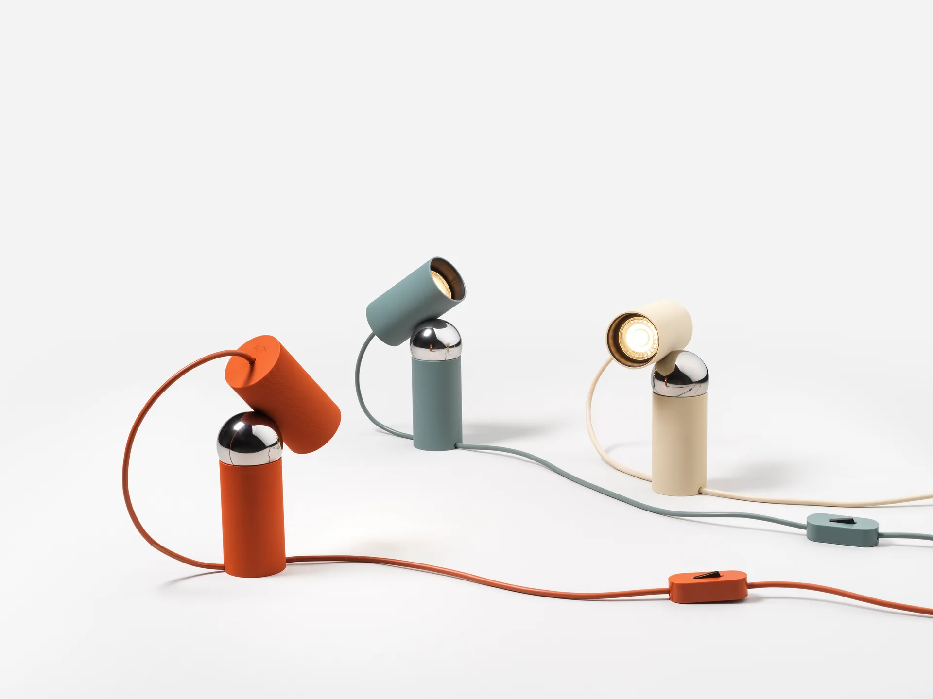 Bilboquet table lamp, Sage Flos