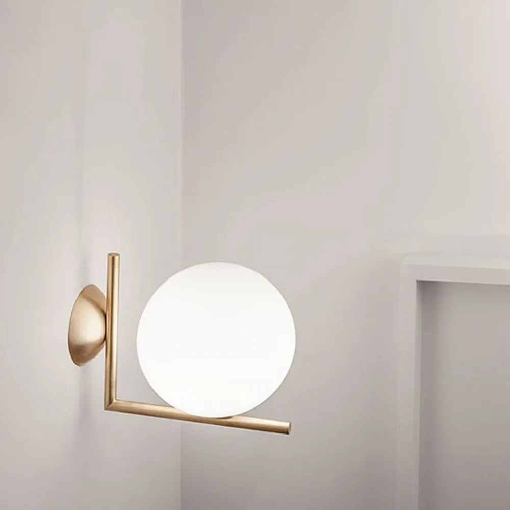 IC lights C/W2 wall lamp, Brushed brass, opal Flos