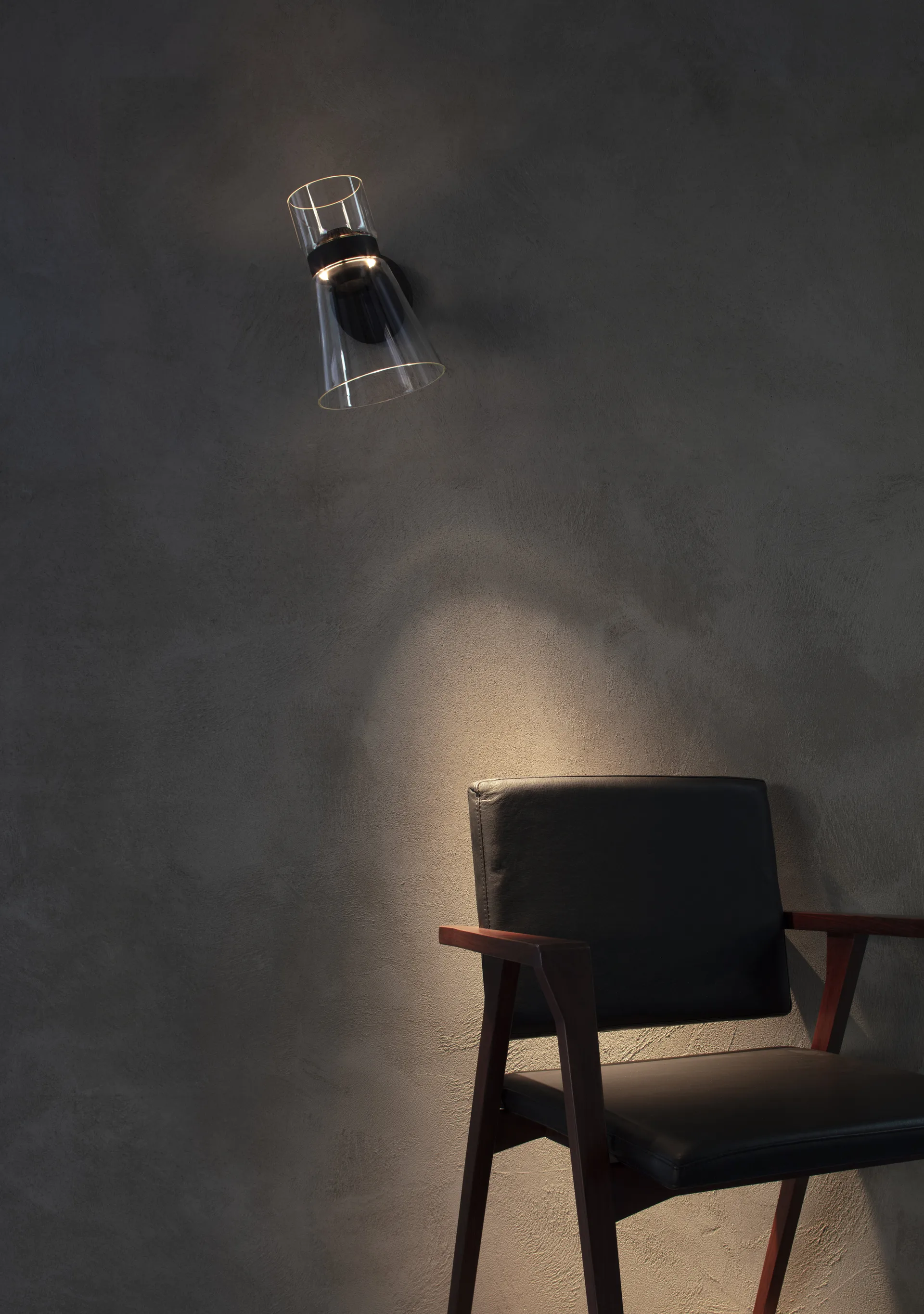 Nocturne Cone wall lamp - Black,  Flos