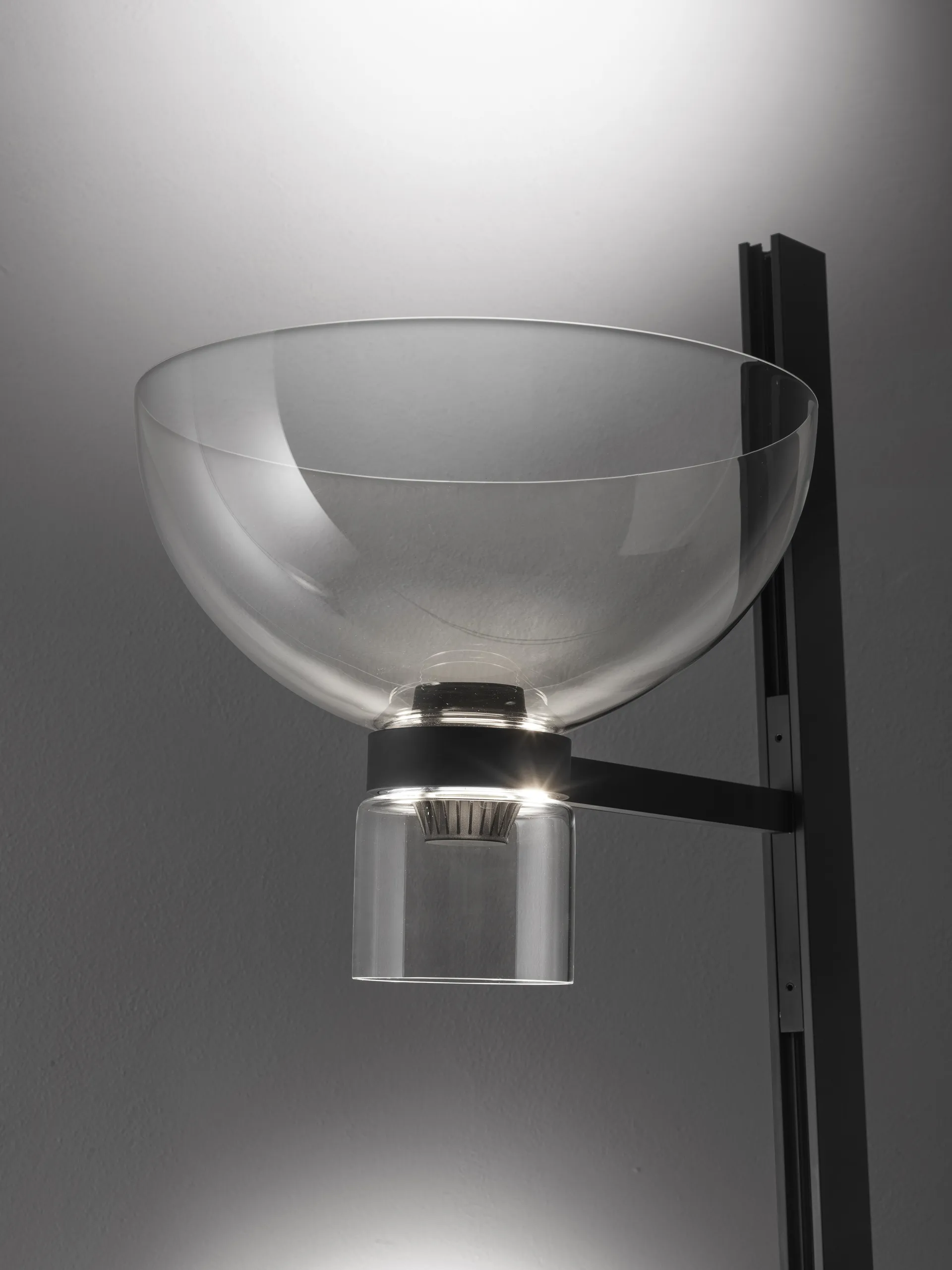 Nocturne F1 Bowl floor lamp - black Flos