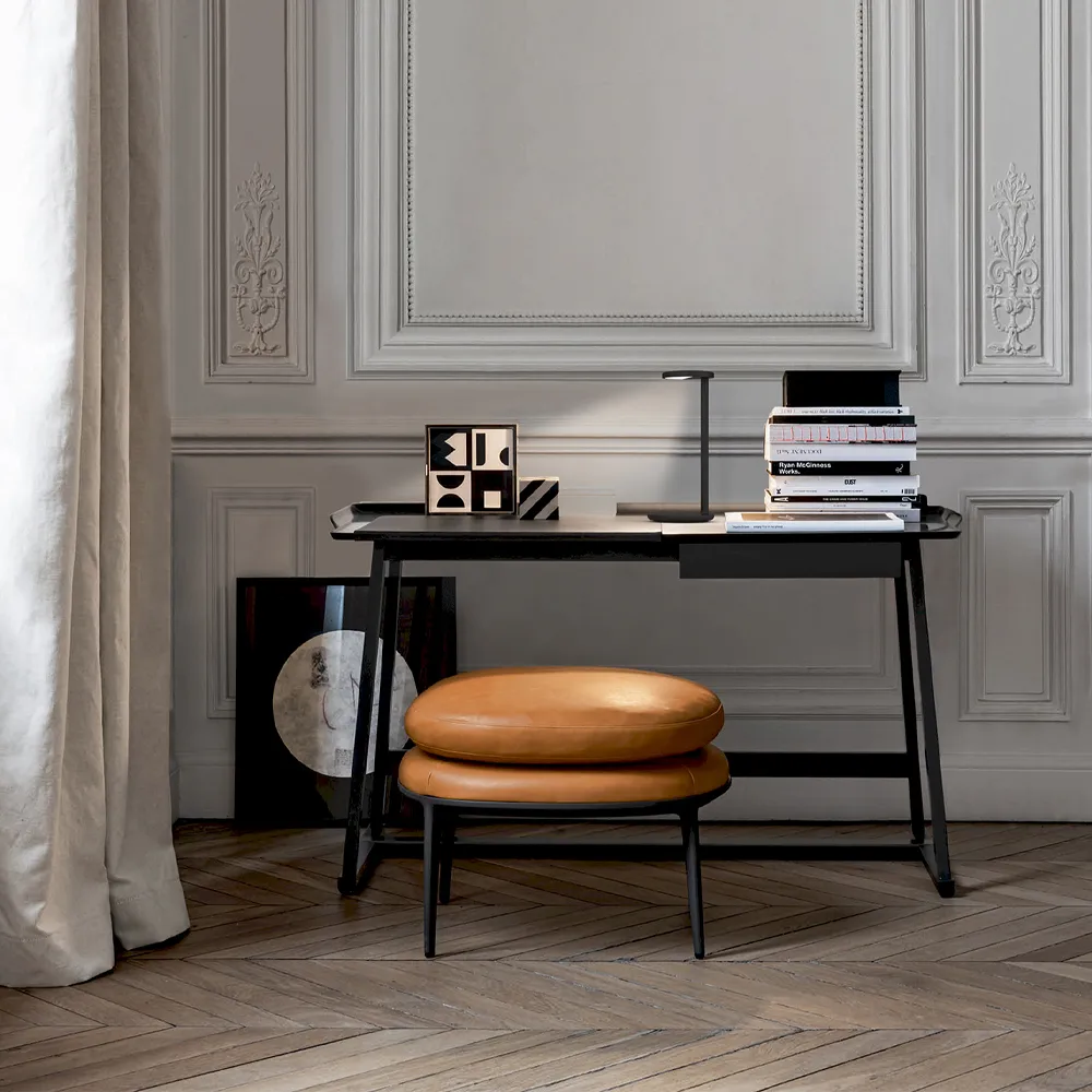 Oblique Qi table lamp, Sage Flos