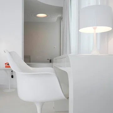 Spun Light T1 table lamp - Black - Flos