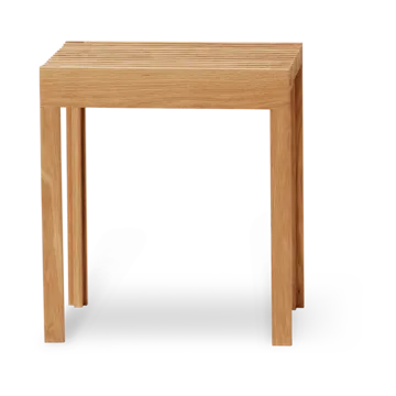 Lightweight stool 40x45 cm - Oak - Form & Refine
