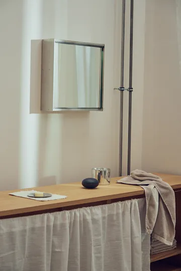 Taper mirror cabinet - 40x40x13 cm - Form & Refine
