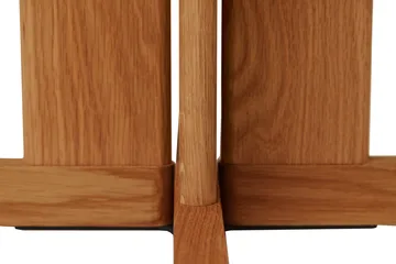Trefoil dining table 68x68 cm - Oak - Form & Refine