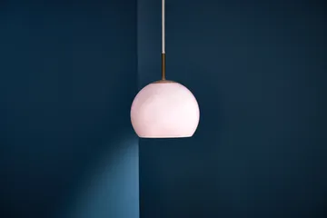 Ball pendant lamp - Opal rose, Ø18 cm - Frandsen